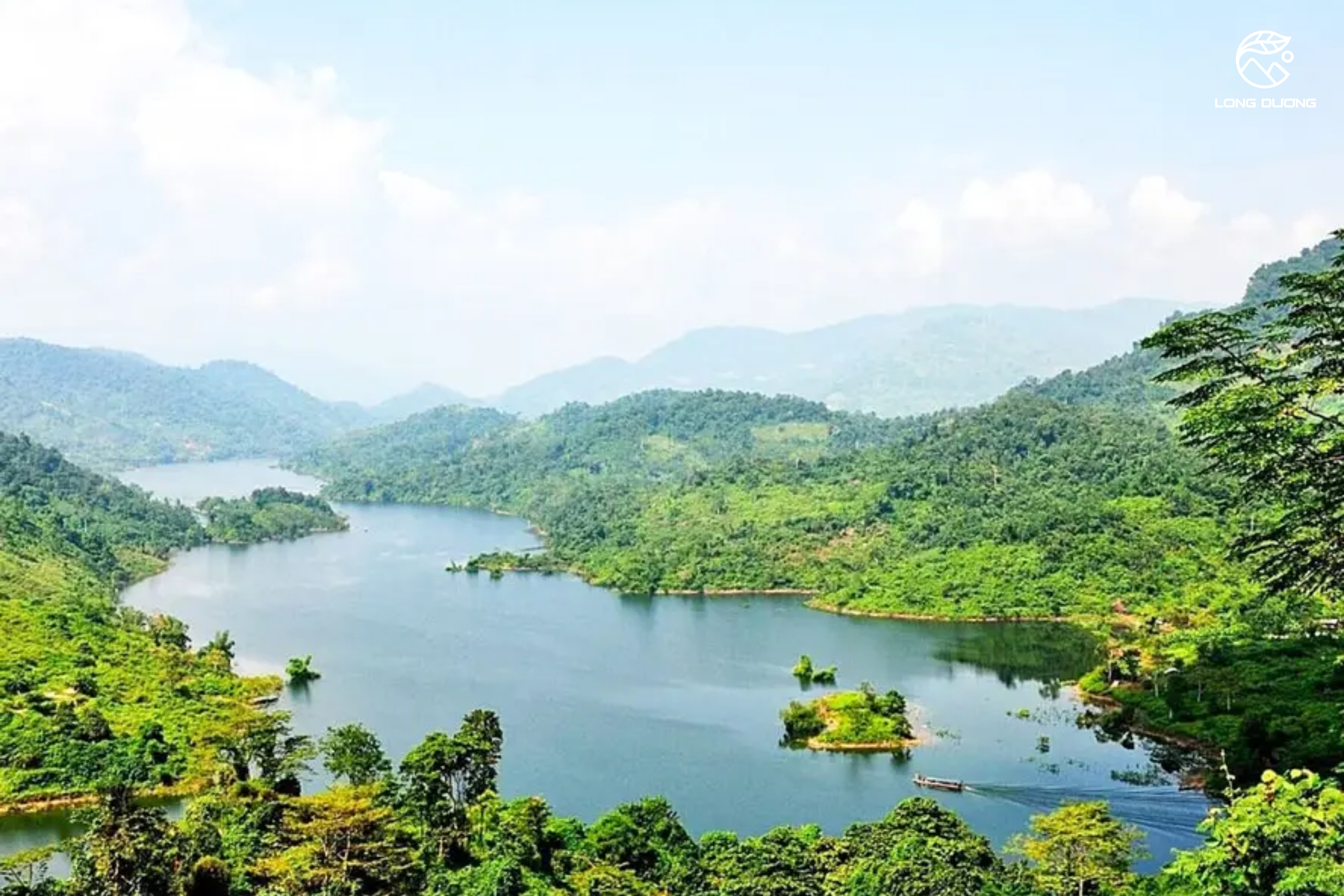 Hồ Ba Bể 